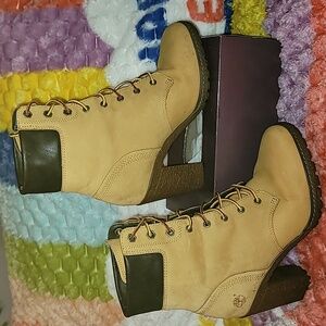 Timberland‎ Glancy 6” Heeled Boots In Wheat Tan Color, 3" Heel, Size 6
